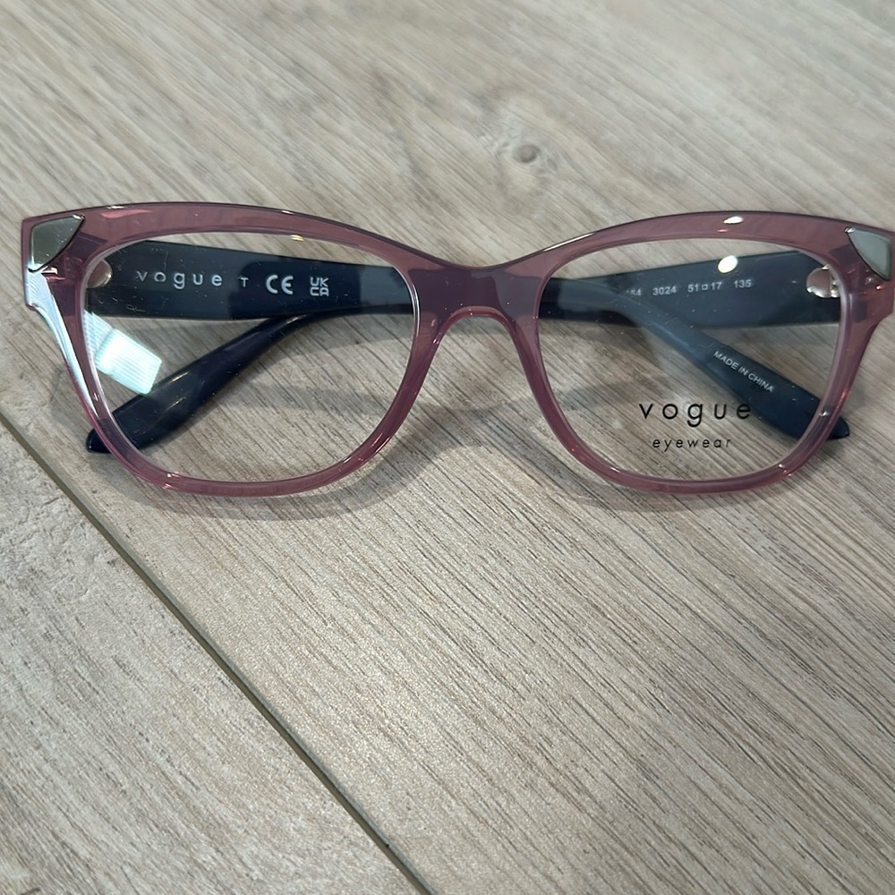 Women’s eyeglasses